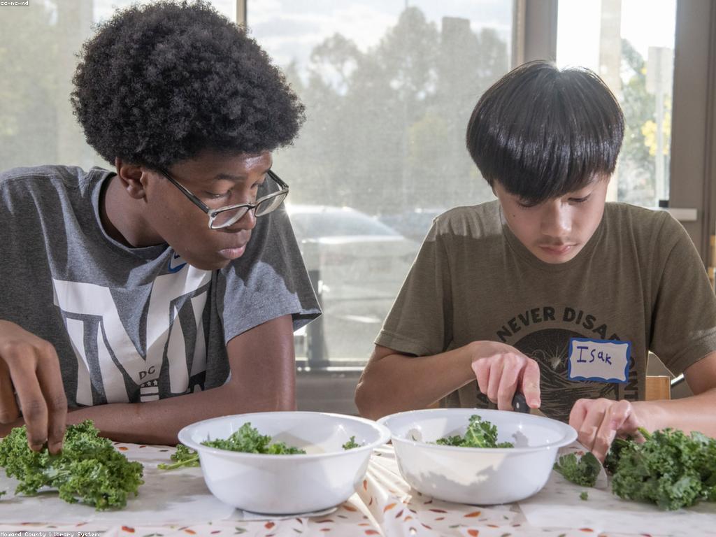 វិធីធ្វើផ្លែឈើស្លតឈ្ងុយឈ្ងាញ់ជាមួយស្នាមជើងផ្លែឈើ